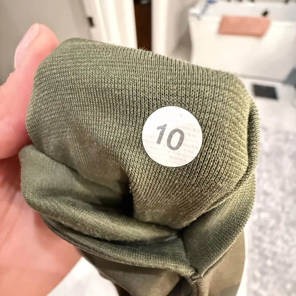 Lululemon Athletica Camouflage Leggings - Picture 4 of 4